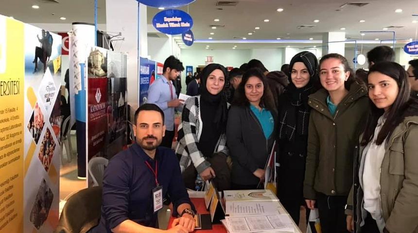 D&Uuml; 10&rsquo;uncu Kariyer ve Eğitim Fuarı&rsquo;na katıldı