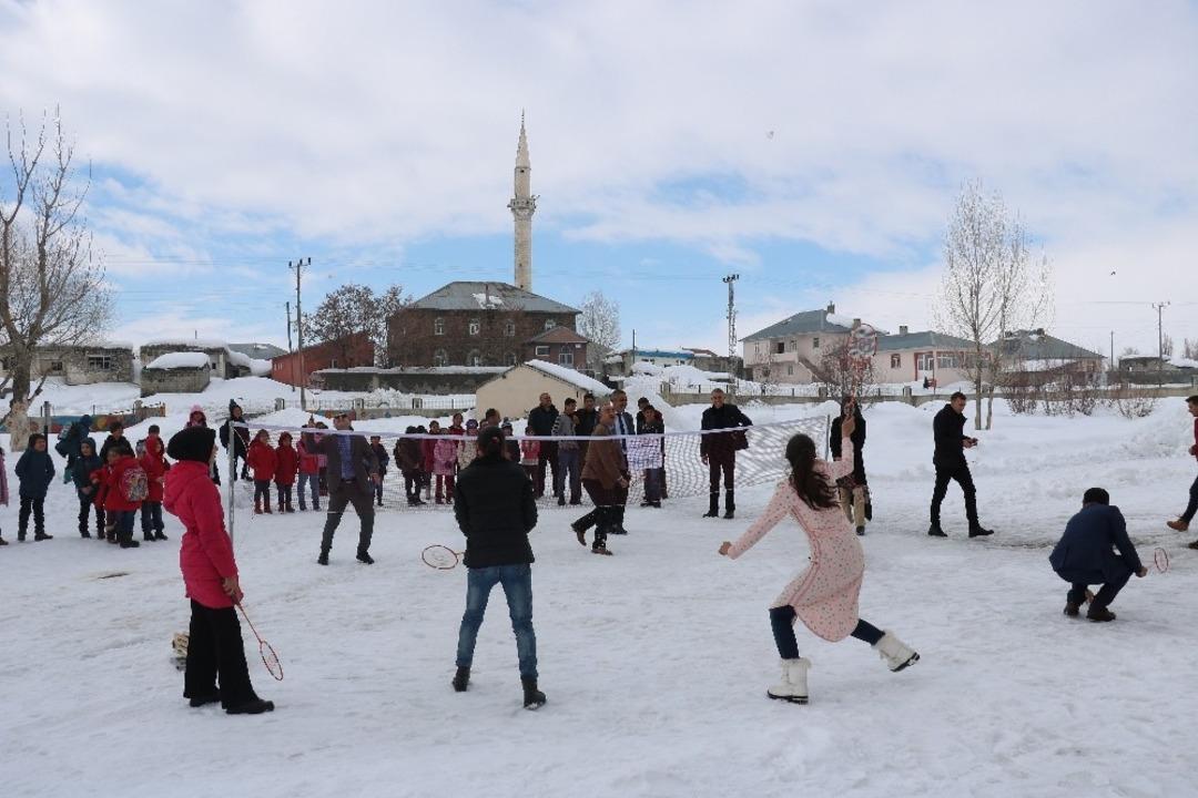 Ağrı&rsquo;da &rsquo;Orda Bir K&ouml;y Var Uzakta&rsquo; projesi