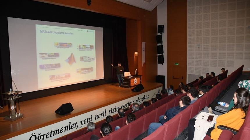 Akademisyen ve &ouml;ğrencilere MATLAB eğitimi verildi
