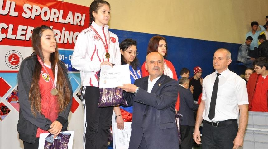 Gençler Türkiye Okullar Kick Boks Şampiyonası