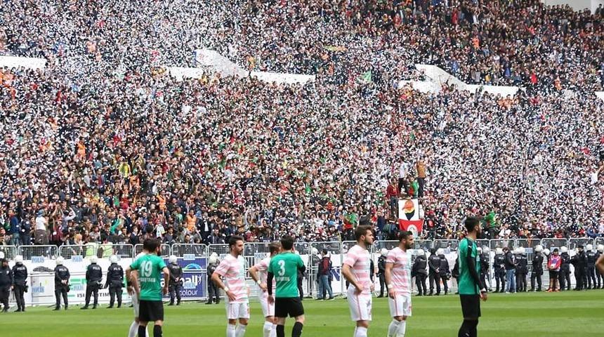 Amedspor - Sakaryaspor maçındaki olaylar sonrası 4 futbolcu PFDK'ya sevk edildi!