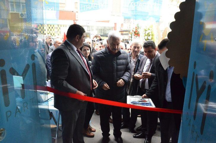 İYİ Partili Parlak’ın seçim bürosu açıldı G2