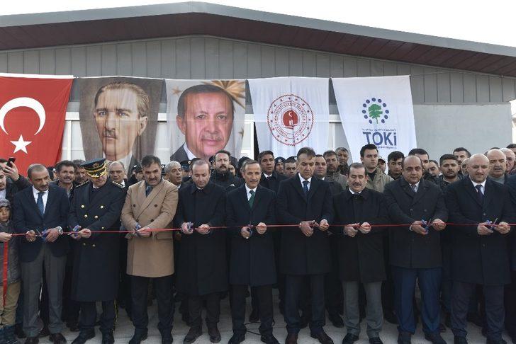 Cumhurbaşkanı Erdoğan, Ahlat Polis Güvenlik Noktası’nın açılışını gerçekleştirdi G1