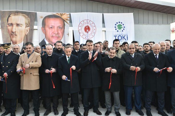 Cumhurbaşkanı Erdoğan, Ahlat Polis Güvenlik Noktası’nın açılışını gerçekleştirdi G4