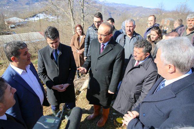 Vali Yavuz afet bölgesini inceledi