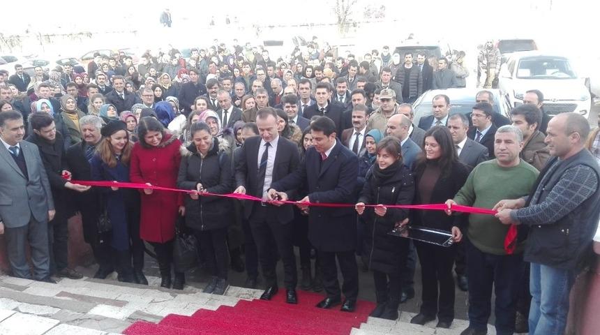 Diyadin İl&ccedil;e Milli Eğitim M&uuml;d&uuml;rl&uuml;ğ&uuml;&rsquo;ne yeni bina