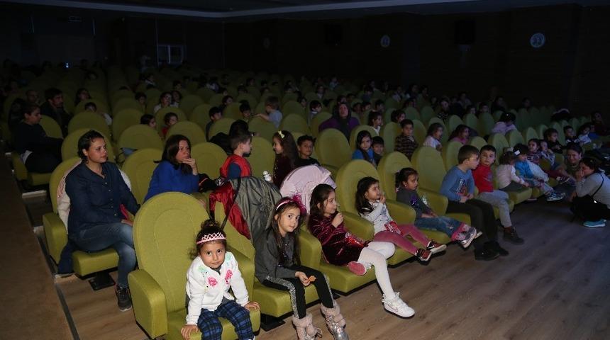 Efeler Belediyesinden &ccedil;ocuk sineması