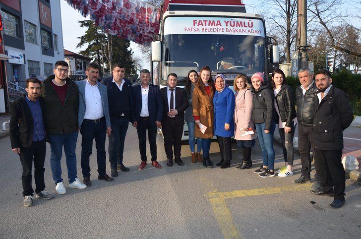 BBP'li adayı gören şaşkınlığını gizleyemiyor! Seçim aracını kendisi kullanıyor G3