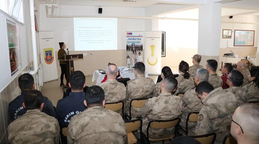 Jandarmaya kadın erkek eşitliği semineri