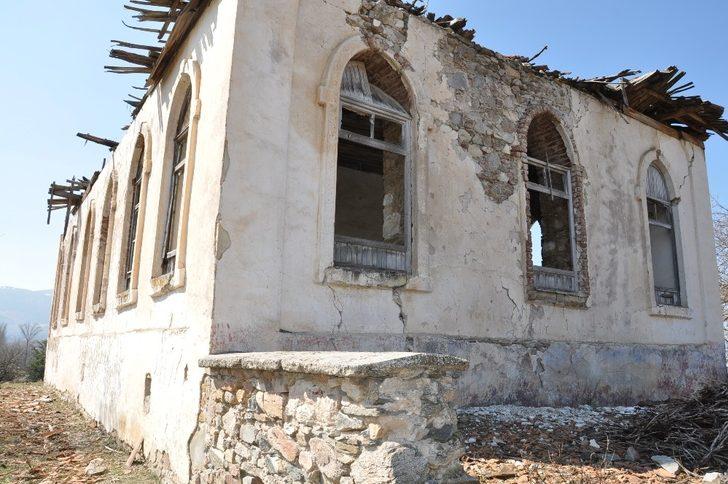 Tarihi ilkokul onarım bekliyor G5