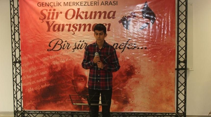 Adıyaman&rsquo;da şiirler yarıştı
