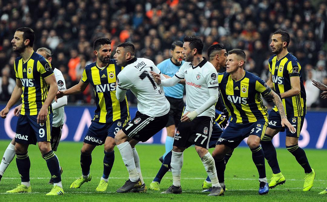 Şubat ayı spor g&uuml;ndeminde Beşiktaş-Fenerbah&ccedil;e derbisi konuşuldu