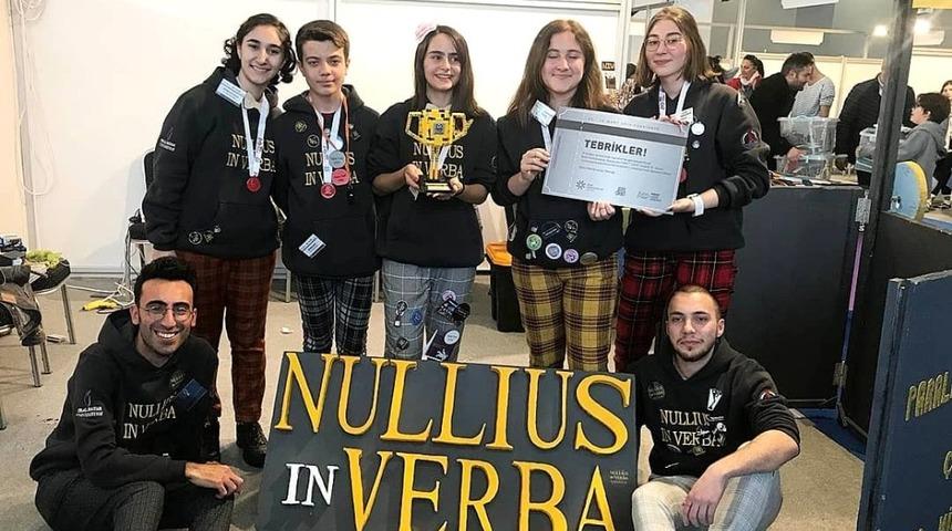 Karşıyaka&rsquo;nın bilim kahramanları şampiyon oldu