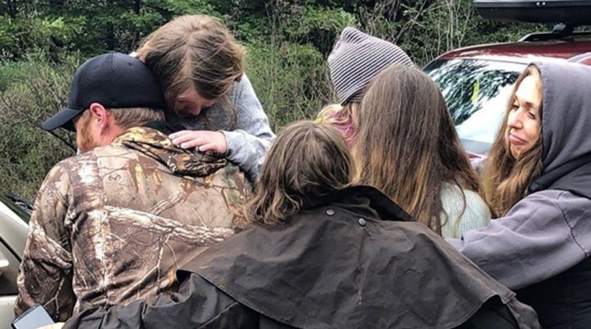 44 saat boyunca kaybolan kız çocukları gofretle bulundu!