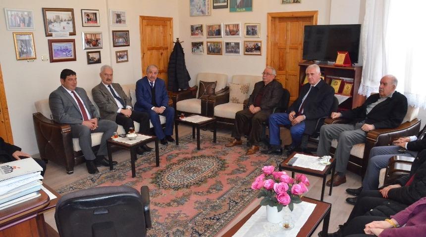 Parlak&rsquo;dan Hacı Bektaşi Veli K&uuml;lt&uuml;r Vakfına ziyaret