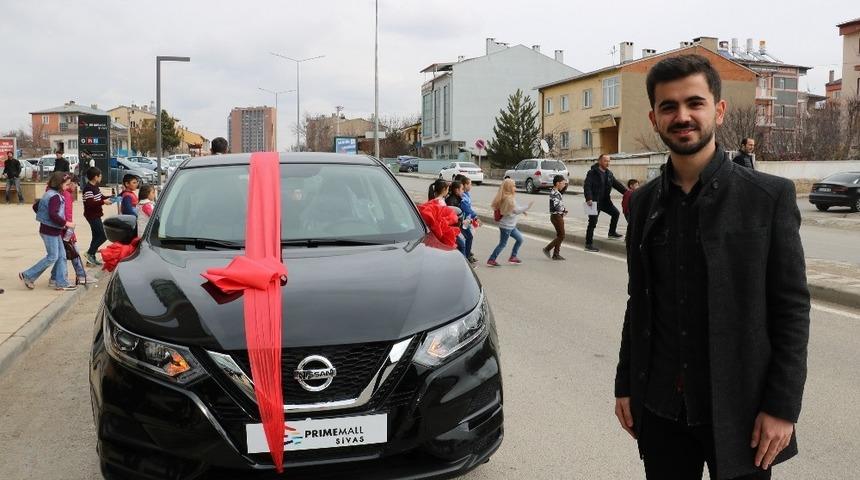200 liralık alışveriş, 150 bin TL değerinde otomobil kazandırdı