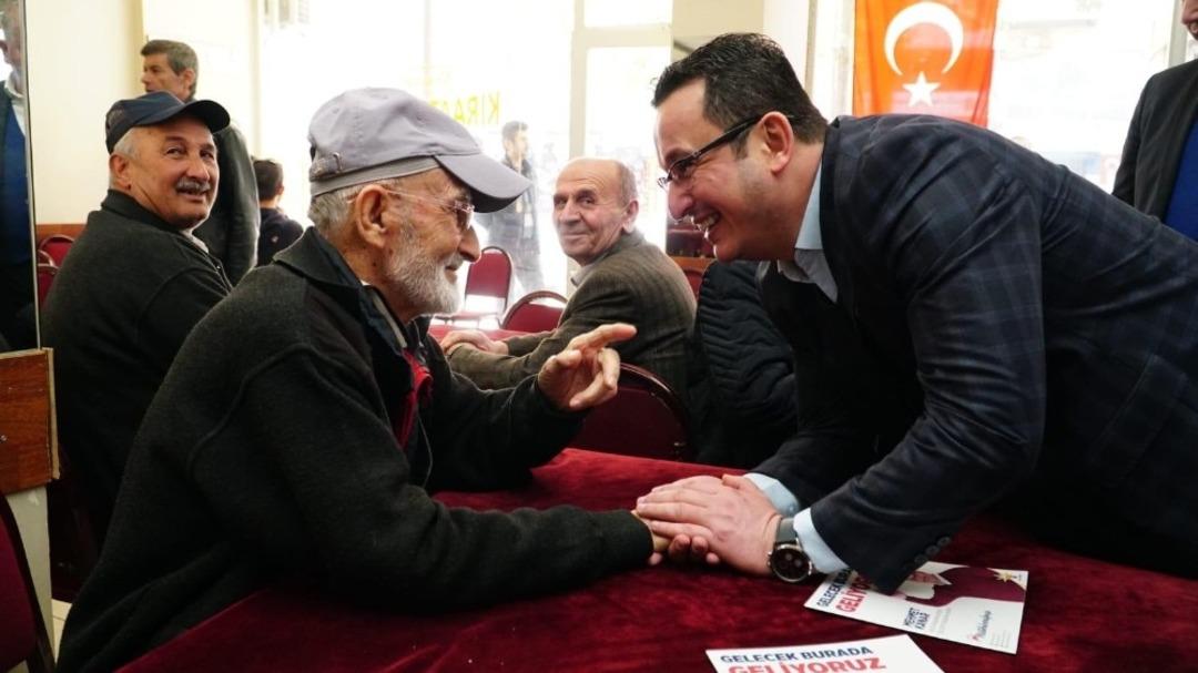 Mustafakemalpaşa "evladını" bağrına bastı