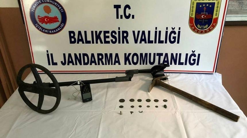 Define avcıları su&ccedil;&uuml;st&uuml; yakalandı