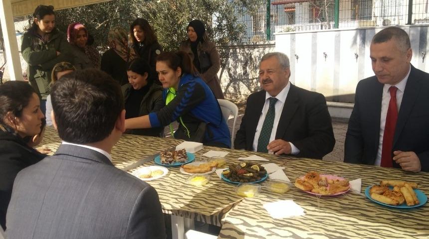 Bah&ccedil;elievler İlkokulunda bahar kermesi