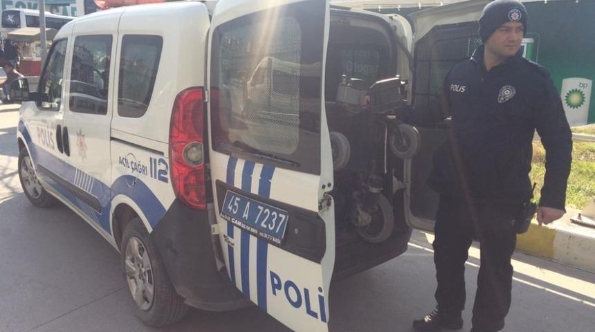 Ak&uuml;s&uuml; biten fel&ccedil;li adama, polis ekipleri yardım etti