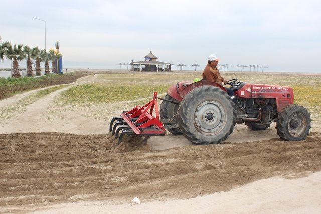 Burhaniye’de plajlar yaza hazırlanıyor