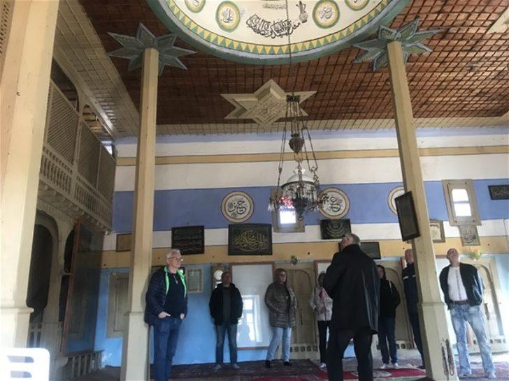 800 yıllık köy turist akınına uğruyor G1