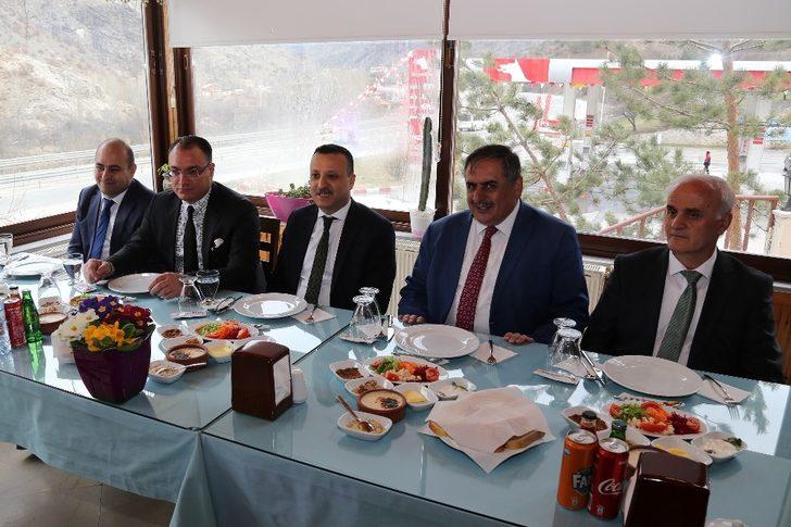 Vali Taşbilek’ten Meclis üyelerine teşekkür G3