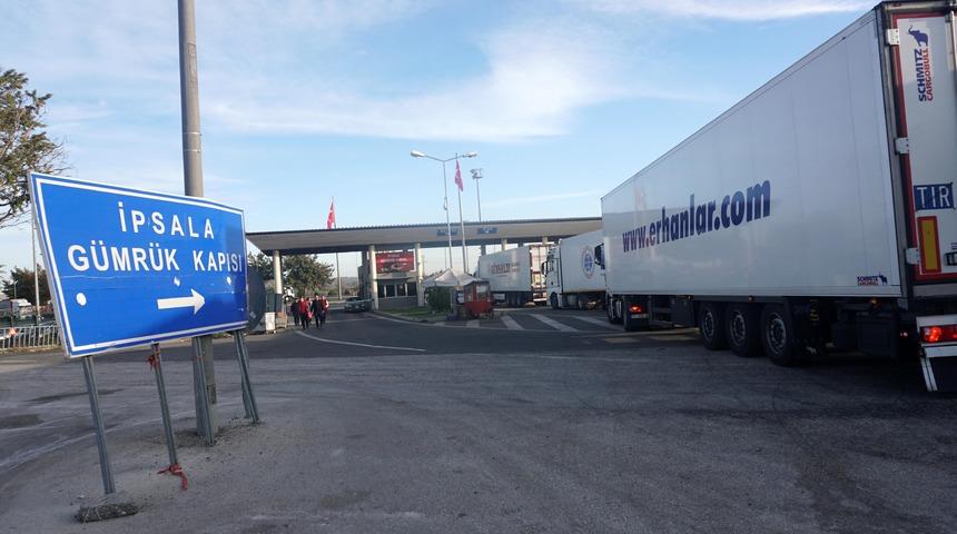 Yunanistan'dan bazı TIR'lar için giriş yasağı