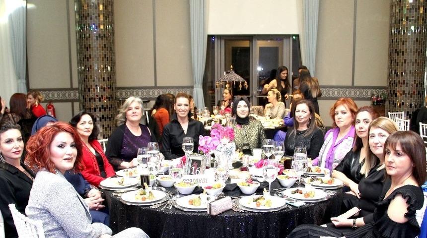 MTOSB&rsquo;de sanayici kadınlar 8 Mart&rsquo;ı kutladı