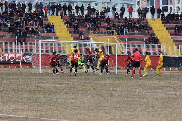 TFF 3. Lig: Van Büyükşehir Belediyespor: 0 - Osmaniyespor: 0