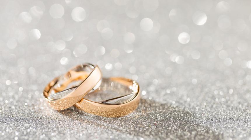 Evlilik yıld&ouml;n&uuml;m&uuml; mesajları: Kısa, uzun, komik ve romantik kutlama mesajları 