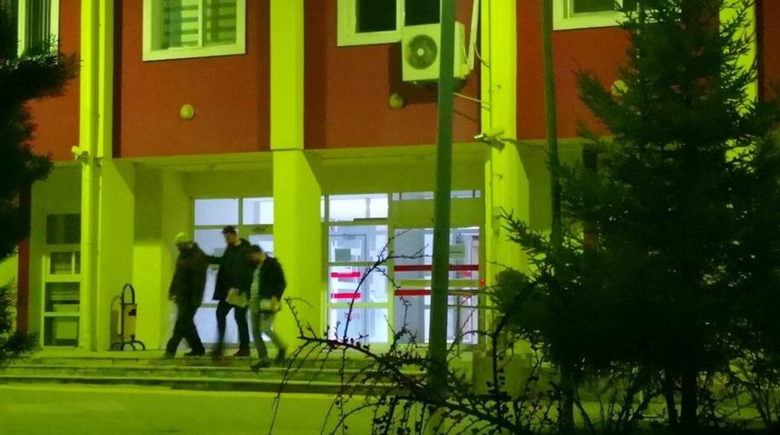 Baltalı kablo hırsızlarını yakalandı