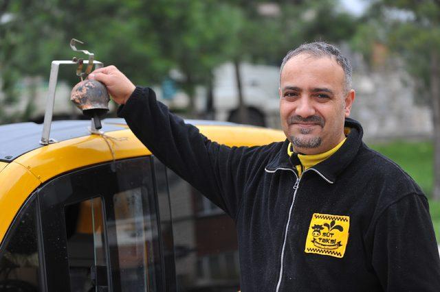 Yöneticiliği bırakıp 'süt taksi'yi kurdu, siparişlere yetişemiyor