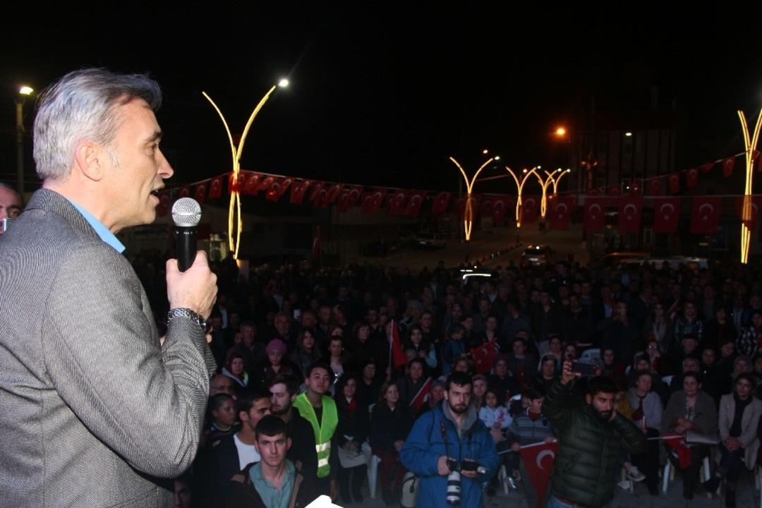 Alaşehir&rsquo;de Şıktaşlı sevgisi meydanlara taştı