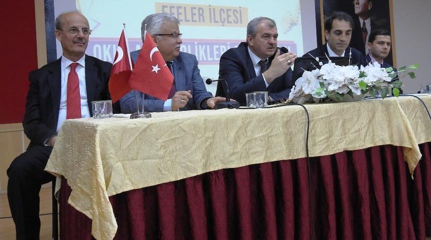 Okul aile birliği başkanları, Milli Eğitim M&uuml;d&uuml;r&uuml; Seyfullah Okumuş ile bir araya geldi