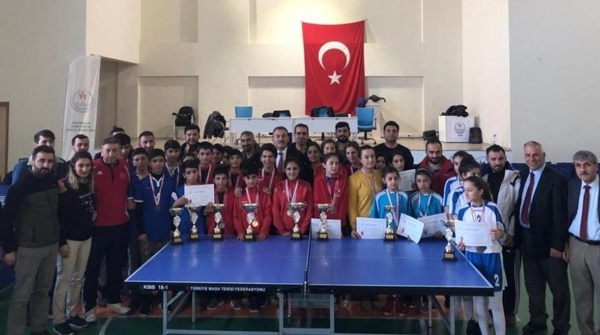 Van&rsquo;da masa tenisi il birinciliği m&uuml;sabakaları