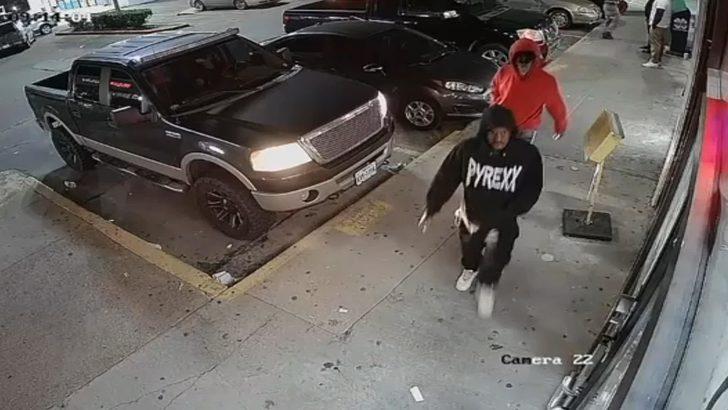 Bir anda pantolonu düştü! Kıyafetinin azizliğine uğrayan hırsızın sonu G4