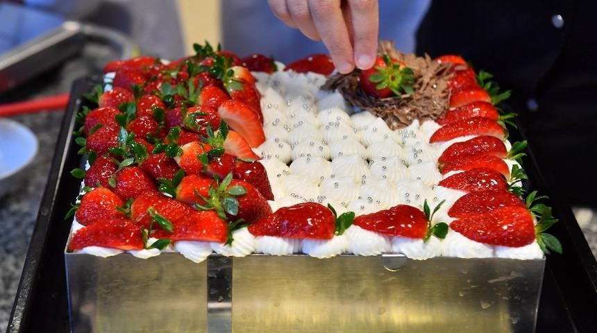 BELMEK&rsquo;te &uuml;cretsiz yemek ve pastacılık eğitimi