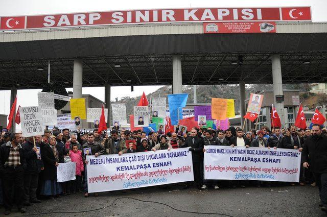 Eşi için yola çıktı; çeteyi çökertip, 70'e yakın Türk'ü cezaevinden kurtardı