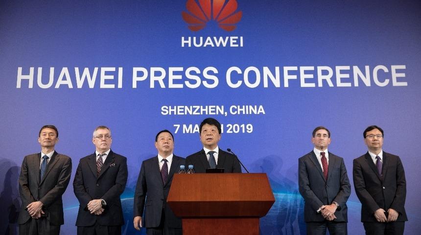 Huawei, yasaklamaya karşı dava a&ccedil;tı
