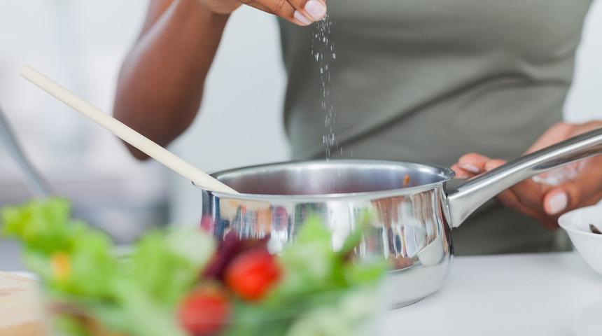 Günlük tuz tüketimi ne kadar olmalı? Aşırı tuz tüketiminin zararları nelerdir? 