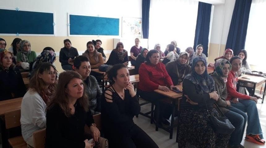 Velilere y&ouml;nelik &rsquo;aile eğitimi&rsquo;