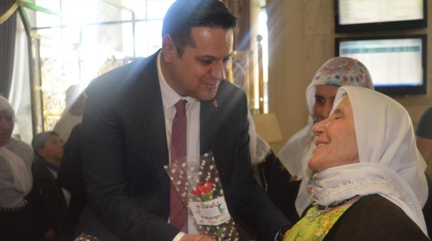 Kaymakam &Ouml;zt&uuml;rk&rsquo;ten &lsquo;Kadınlar G&uuml;n&uuml;&rsquo; mesajı