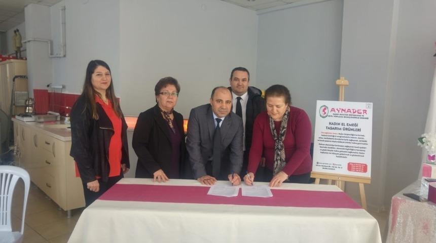İŞKUR ve AYNADER iş birliğinde kadın girişimcilere eğitim