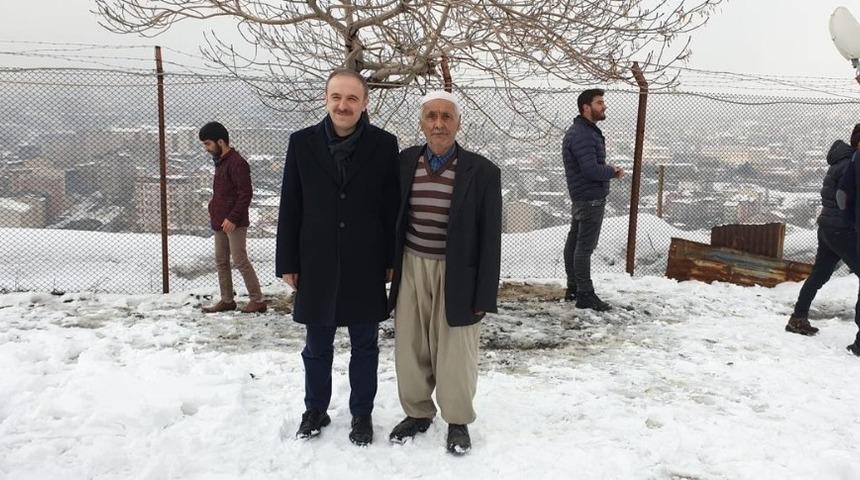 35 yıl sonra Mir Kalesi’nde özlem giderdiler