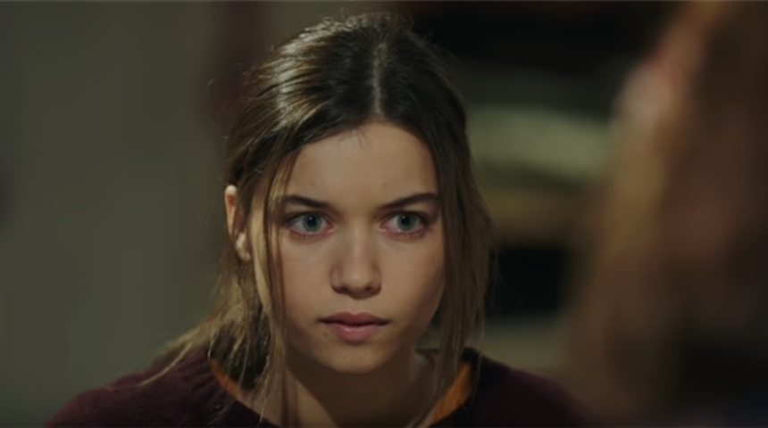 Afra Saraçoğlu'nun yeni imajı