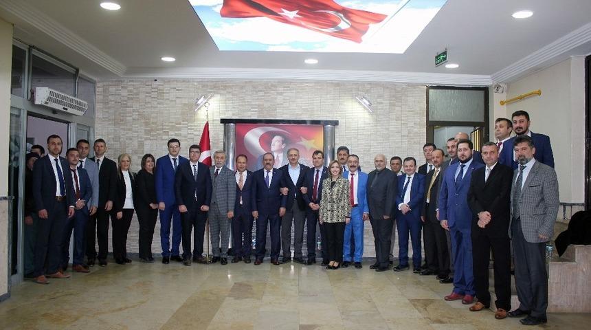 Ak&ccedil;a, projelerini a&ccedil;ıkladı