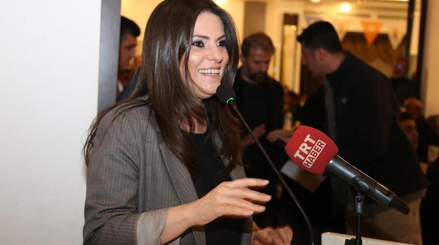 Jülide Sarıeroğlu: "Bir kenarda el ovuşturarak bekleyenler olduğunu biliyoruz"