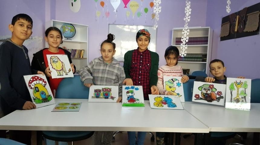 Kartepe’de çocuklar tasarım atölyelerinde hayal dünyalarını keşfediyorlar