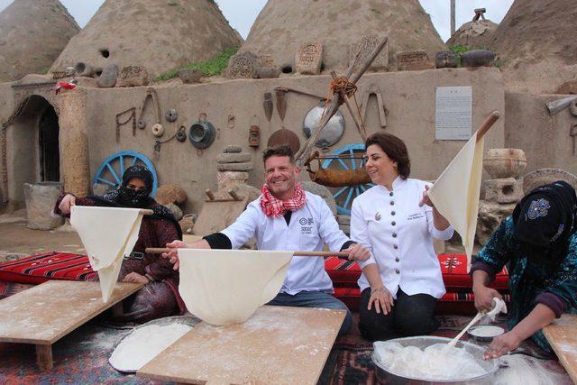 Dünyaca ünlü şefler, Harran’da yufka açıp, pişirdi